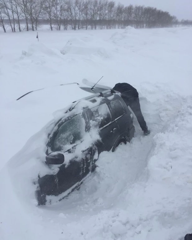 Метель на трассе.