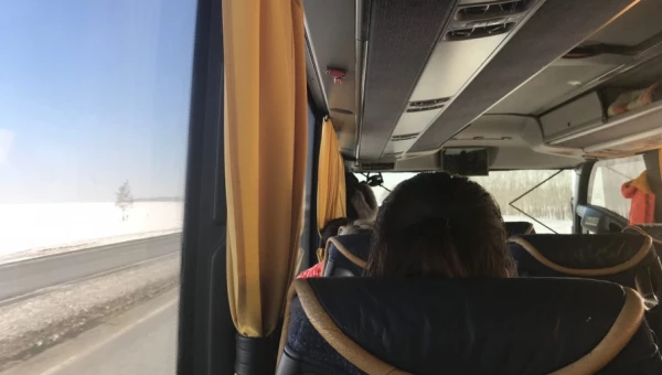 Кончил внутрь телки в автобусе (74 фото) - порно real-watch.ru