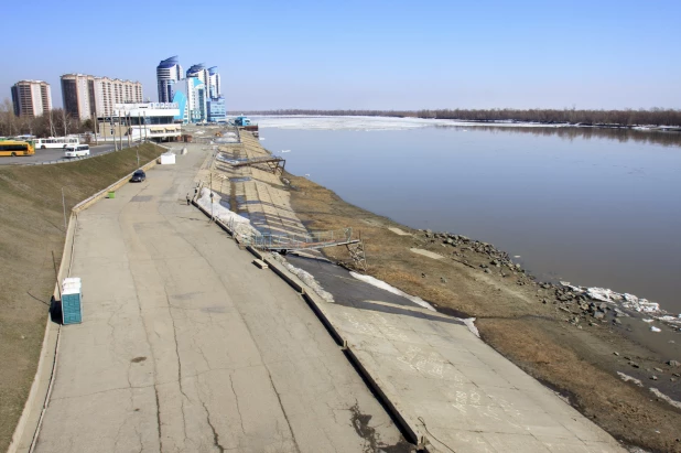 Барнаул перед началом ледохода. 