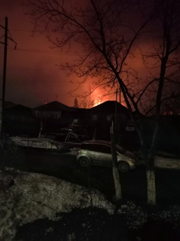 Ночной пожар в Бийске.