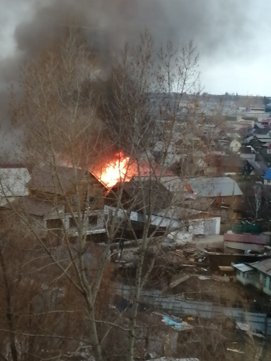 Пожар в районе барнаульской &quot;ямы&quot;.