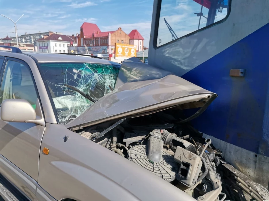 Аварком бийск все дтп бийска. ДТП В Бийске на коммунальном мосту. ДТП В Бийске за последние сутки 2020.