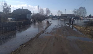 Паводок пришел в Красногорское.