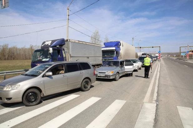 Проверка автомобилей на Алтае во время пандемии коронавируса.