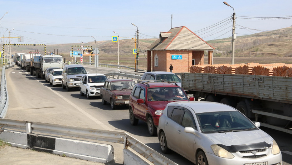 Проверка автомобилей на Алтае во время пандемии коронавируса.