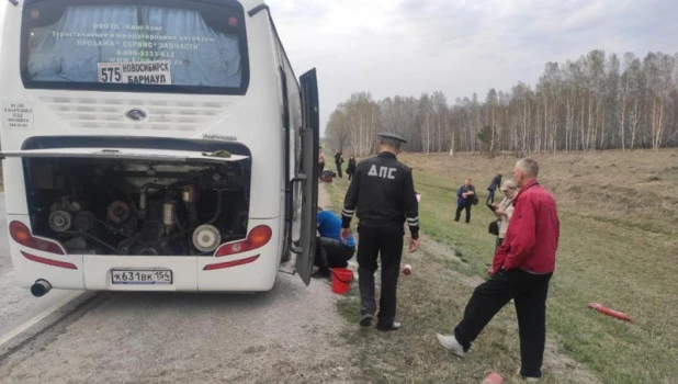 ЧП с автобусом на трассе Барнаул - Новосибирск.