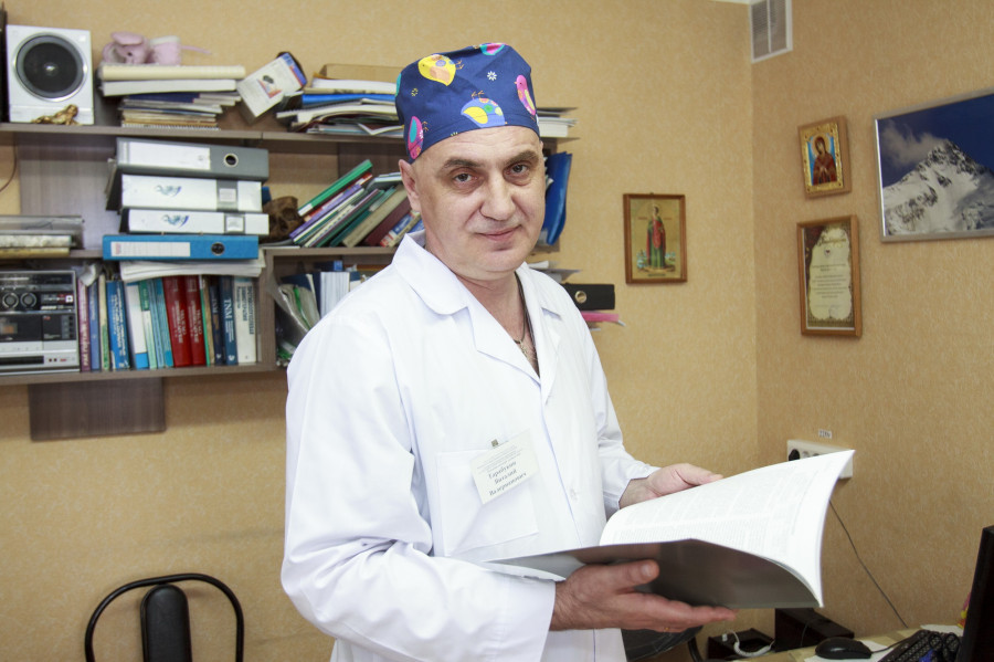 Хирург-онколог Виталий Тарабукин.