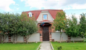 Продается коттедж на улице Хлеборобной в Барнауле.