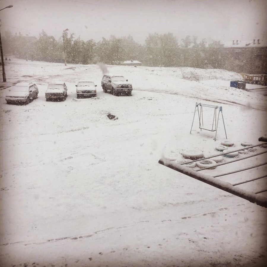 Снегопад в Братске 14 мая.