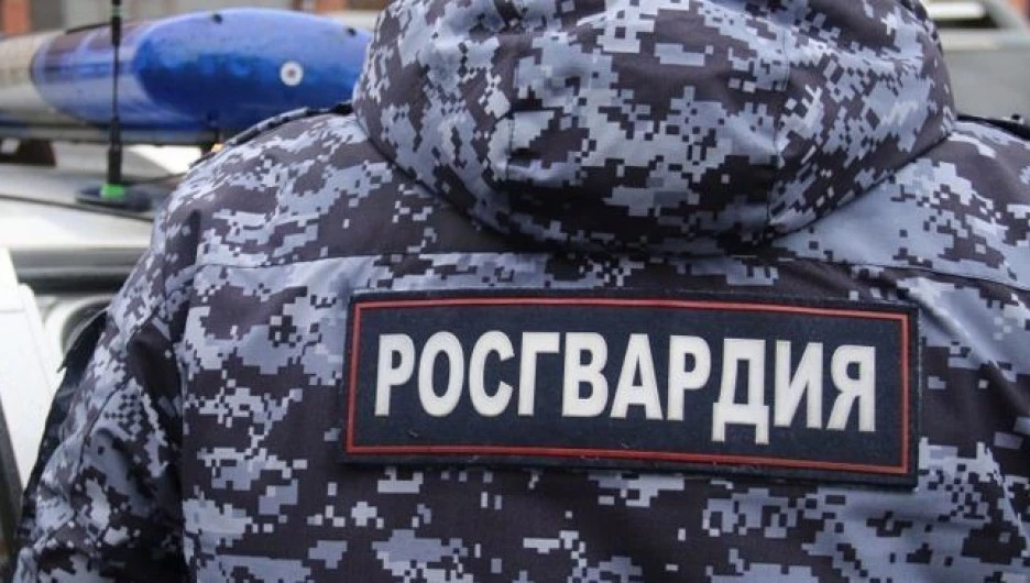 Житель Алтайского края пытался обокрасть супермаркет в Калининграде, но его остановила Росгвардия