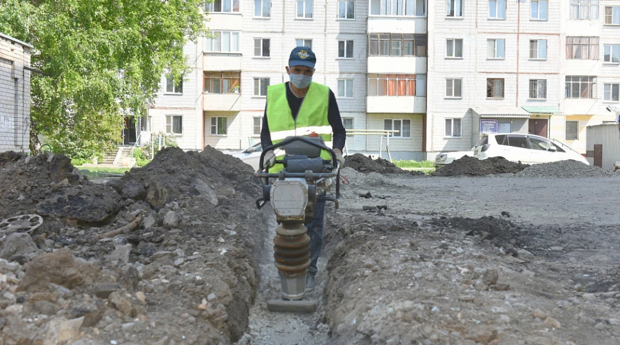 Барнаульские дворы благоустроят по нацпроекту.