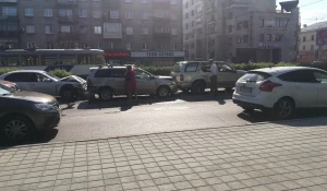 Виновник убежал с места ДТП в Барнауле.