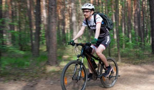 Велосипедисты на «Трассе здоровья».