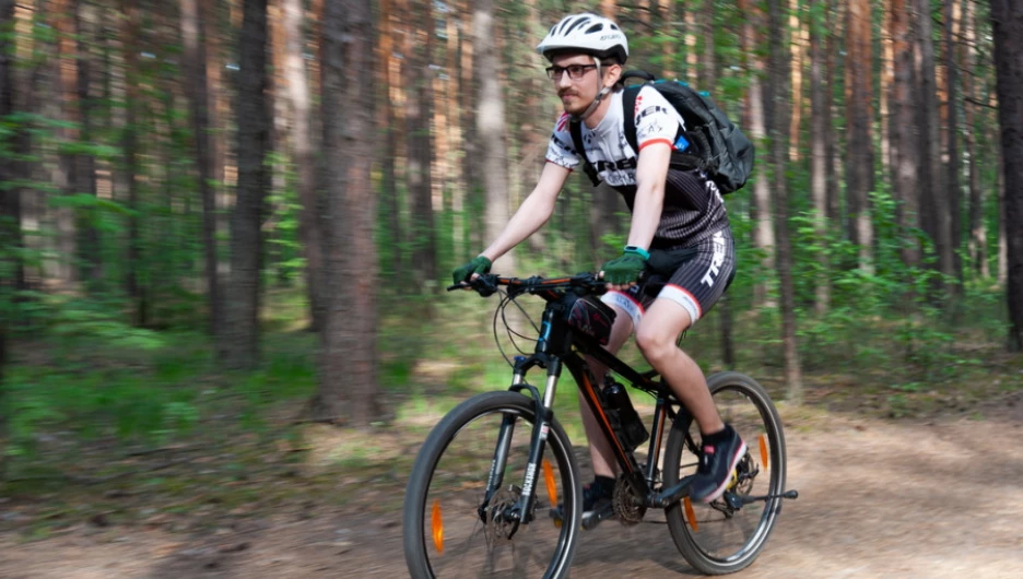 Велосипедисты на «Трассе здоровья».