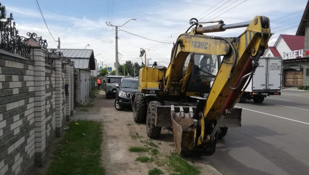 Коммунальная авария на улице Северо-Западная.