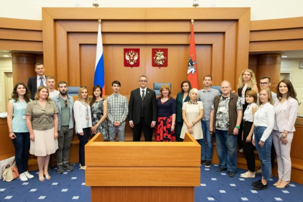 Алексей Шапошников с коллегами в Мосгордуме.