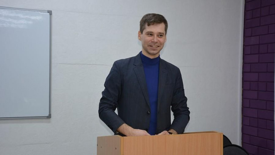 Преподаватель Алтайского филиала РАНХиГС стал победителем общероссийского конкурса научно-популярного стендапа