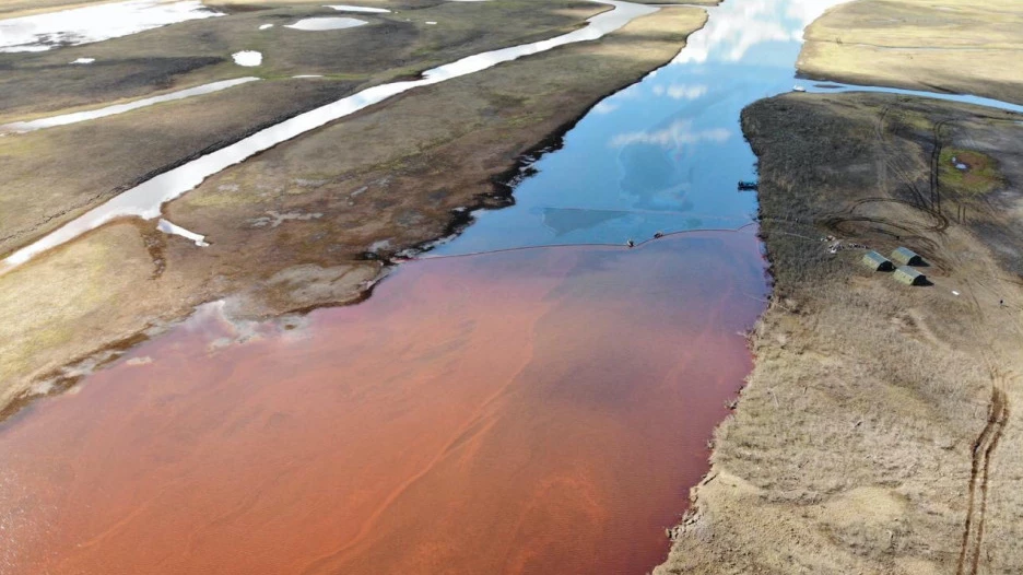 Экокатастрофа в Заполярье. Разлив нефтепродуктов.