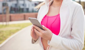 Удобный сервис для прослушивания подкастов на смартфоне.