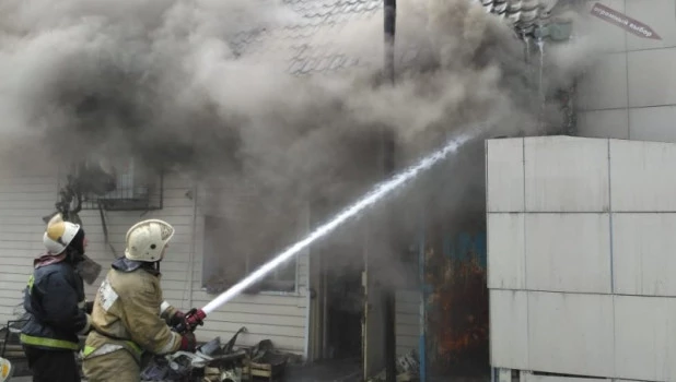 Пожар в кафе на рынке Рубцовска.
