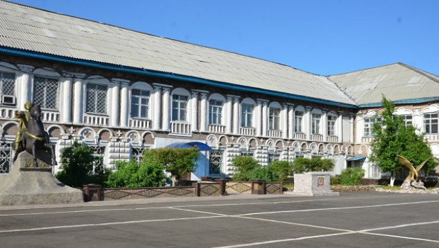 Архитектурный ансамбль на территории ИК-9 в Рубцовске.
