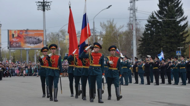 Парад Победы в Барнауле. 9 мая 2018 год.