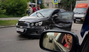 ДТП с участием трех автомобилей в центре Барнаула. 