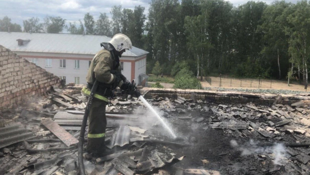 Ликвидация пожара в Тальменке