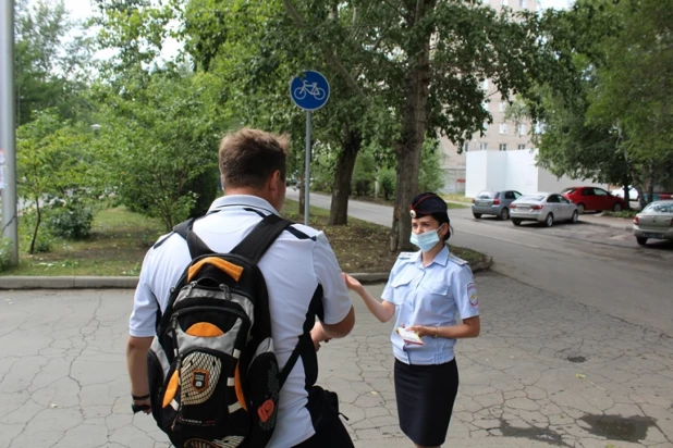 В Барнауле велосипедистов предупредили об опасности на велодорожке. 