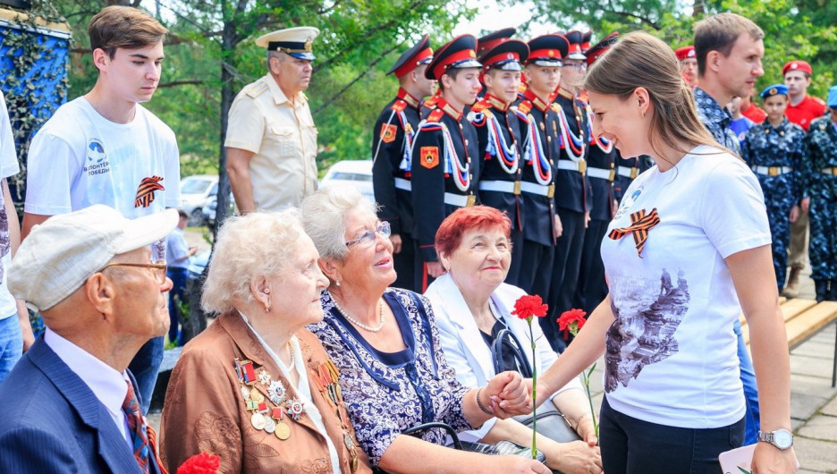 Участников ВОВ Алтайского края обеспечат бесплатной мобильной связью и телефонами.