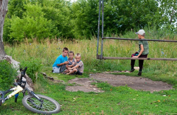 Село Новоповалиха, Первомайский район.