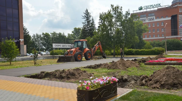 Зеленый уголок сделают возле Алтайского государственного музыкального театра.