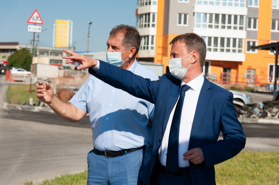 Выездное совещание по вопросу строительства дорог в Барнауле. 