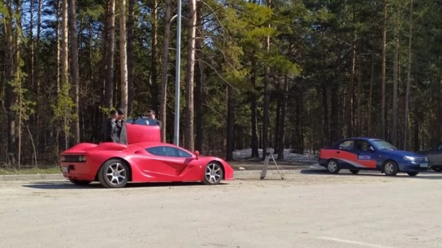 Барнаулец продает реплику McLaren F1.