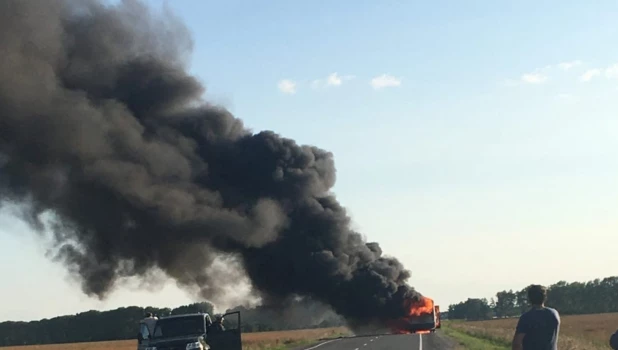 Автобус сгорел на алтайской трассе.