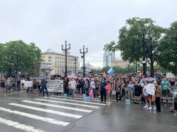 Как проходит митинг в поддержку Фургала в Хабаровске