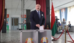 Александр Лукашенко на выборах президента.