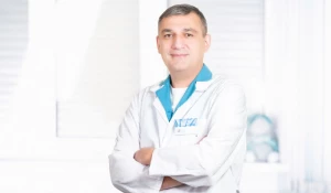 Заведующий стоматологическим отделением «Клиники Пасман» стоматолог-ортопед высшей категории, хирург-имплантолог с 19-летним стажем Николай Макриди.