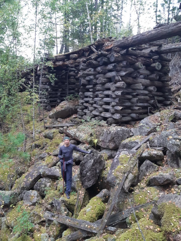 "Мертвая дорога" в красноярской тайге.