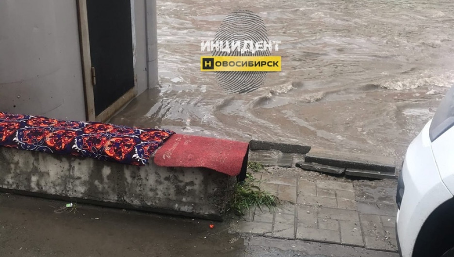 В Новосибирске прошел сильнейший ливень. 