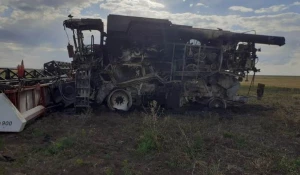 В Алтайском крае подожгли четыре комбайна.