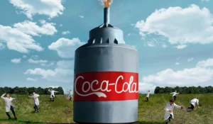Блогер из Рубцовска устроил фонтан из 10 тысяч литров Coca-Cola.
