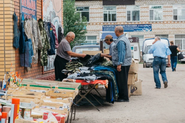 Рынок в селе Волчиха.