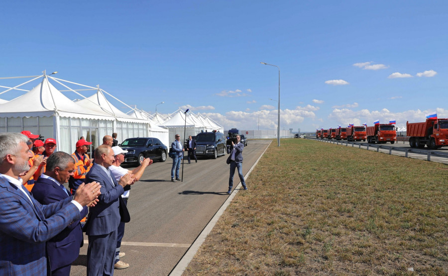 Церемония открытия автомобильного движения по построенным участкам трассы «Таврида».