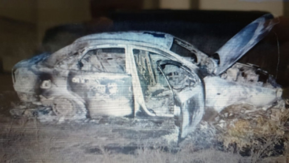 Влюбленные ради развлечения шнурком убили пожилого таксиста и сожгли машину в Сибири
