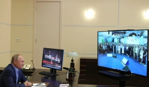 Владимир Путин поздравляет лидеров России.