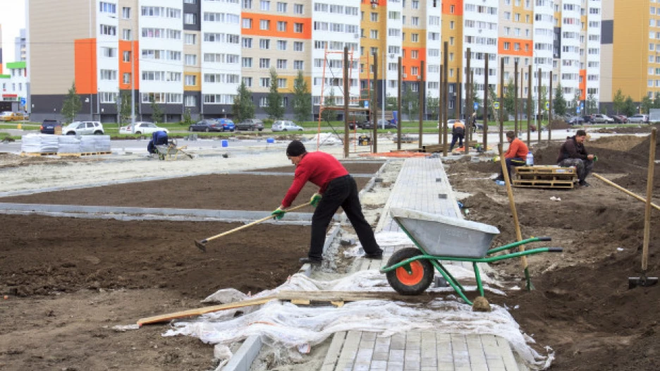 Благоустройство сквера на улице Сергея Ускова.