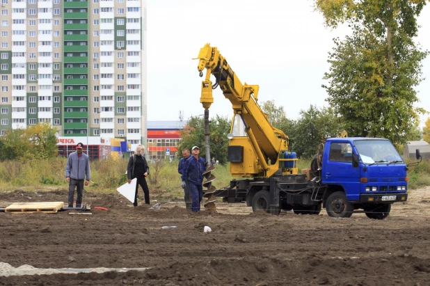 Благоустройство сквера на улице Сергея Ускова.