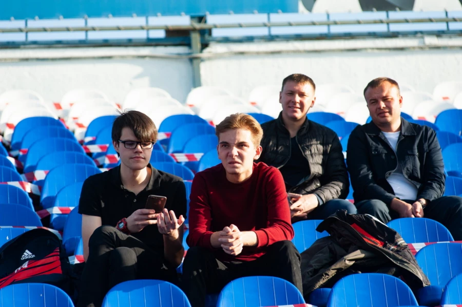 Футболисты &quot;Динамо-Барнаул&quot; провели свое первый матч в новом сезоне при зрителях. 