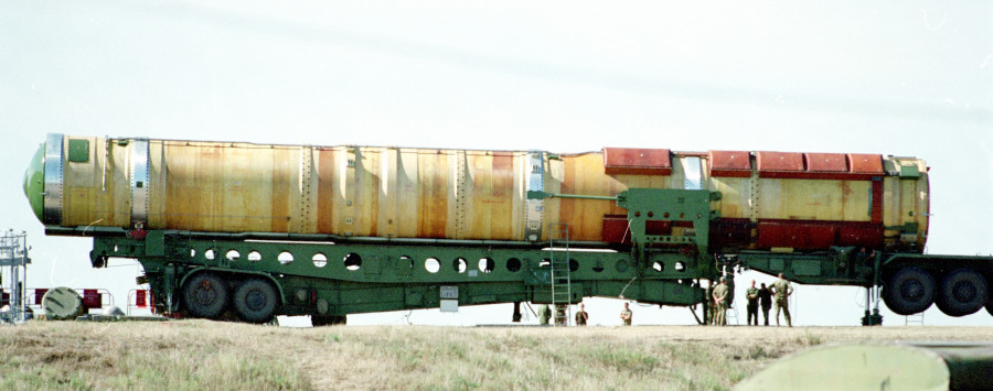 Взрыв ракетной шахты в Алейске 2 ноября 2000 года. Здесь находилась на боевом дежурстве самая тяжелая в мире баллистическая ракета РС-20.